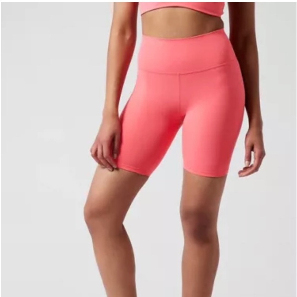 ATHLETA TRANSCEND HIGH RISE 7 SHORT - Picture 6 of 7